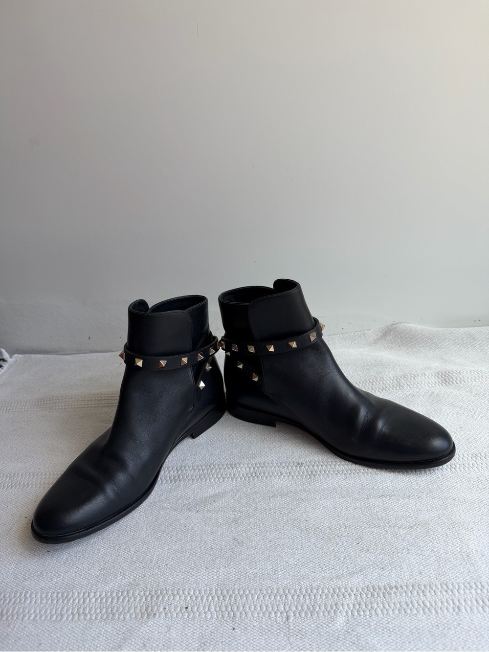 Valentino Garavani Black Leather Rockstud Ankle Boots EU 38 US 8 - Picture 6 of 10